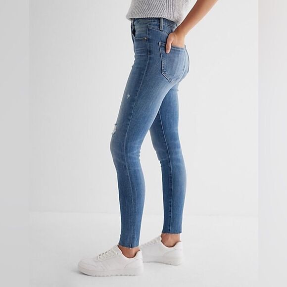 Express Women's High Rise Jeans - Blue - Picture 3 of 16